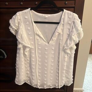 Blu Pepper Blouse in White with Elegant Design